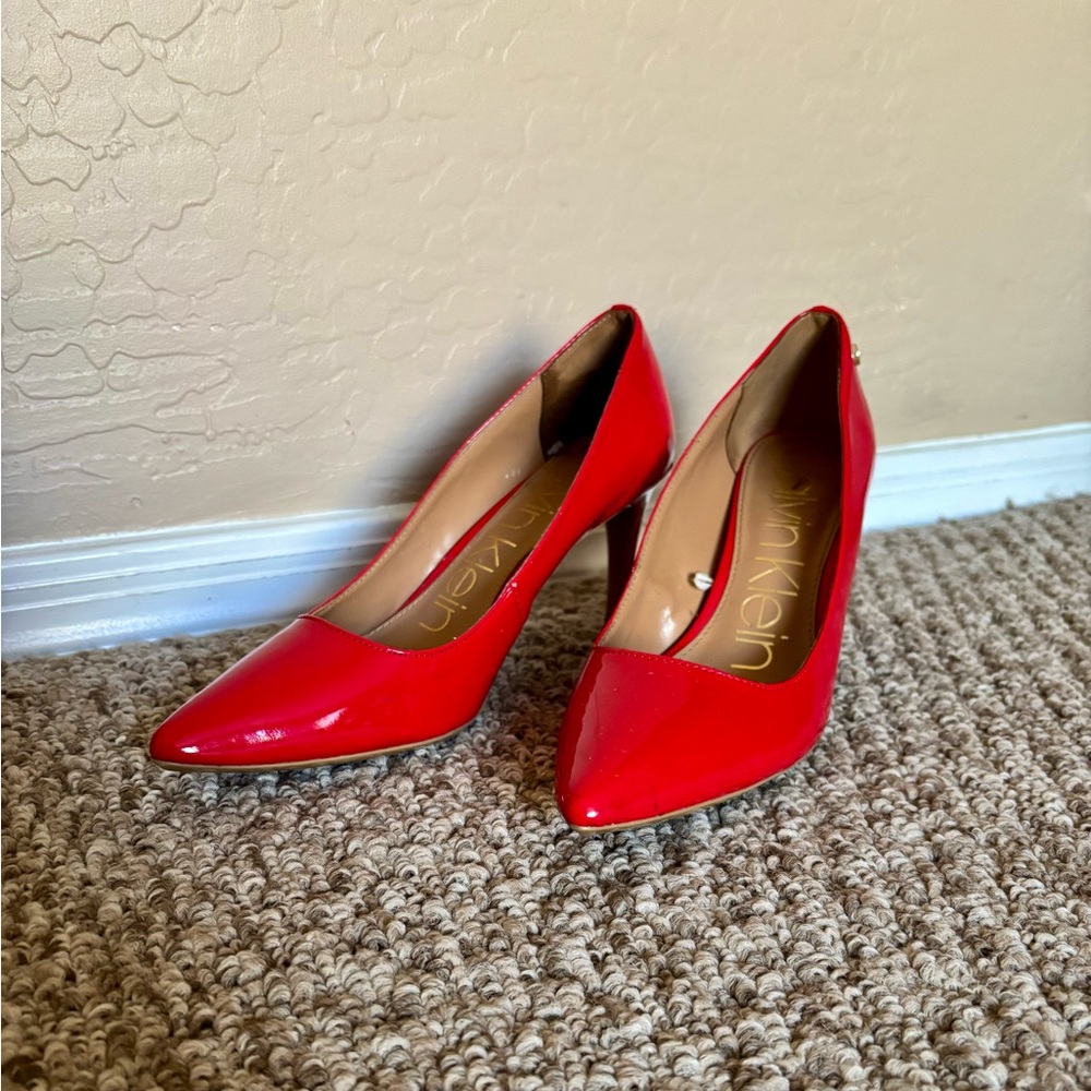 Vibrant red Calvin Klein Pumps